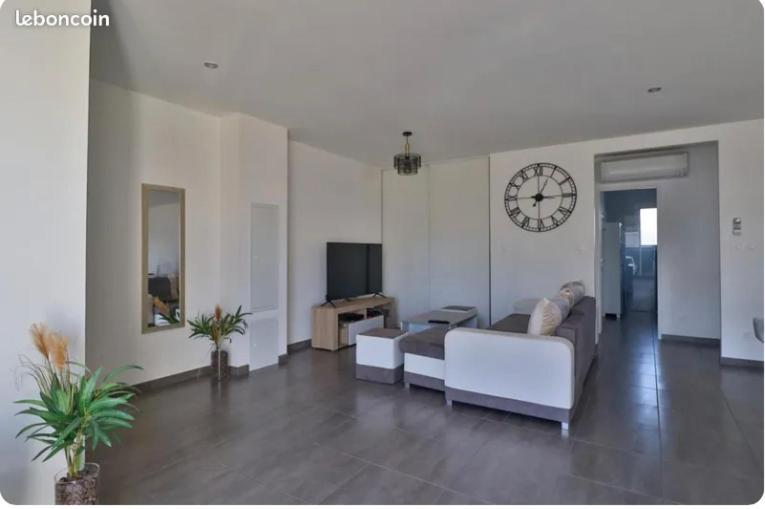 Maison De L'Occitanie Villa Bessan Exterior foto